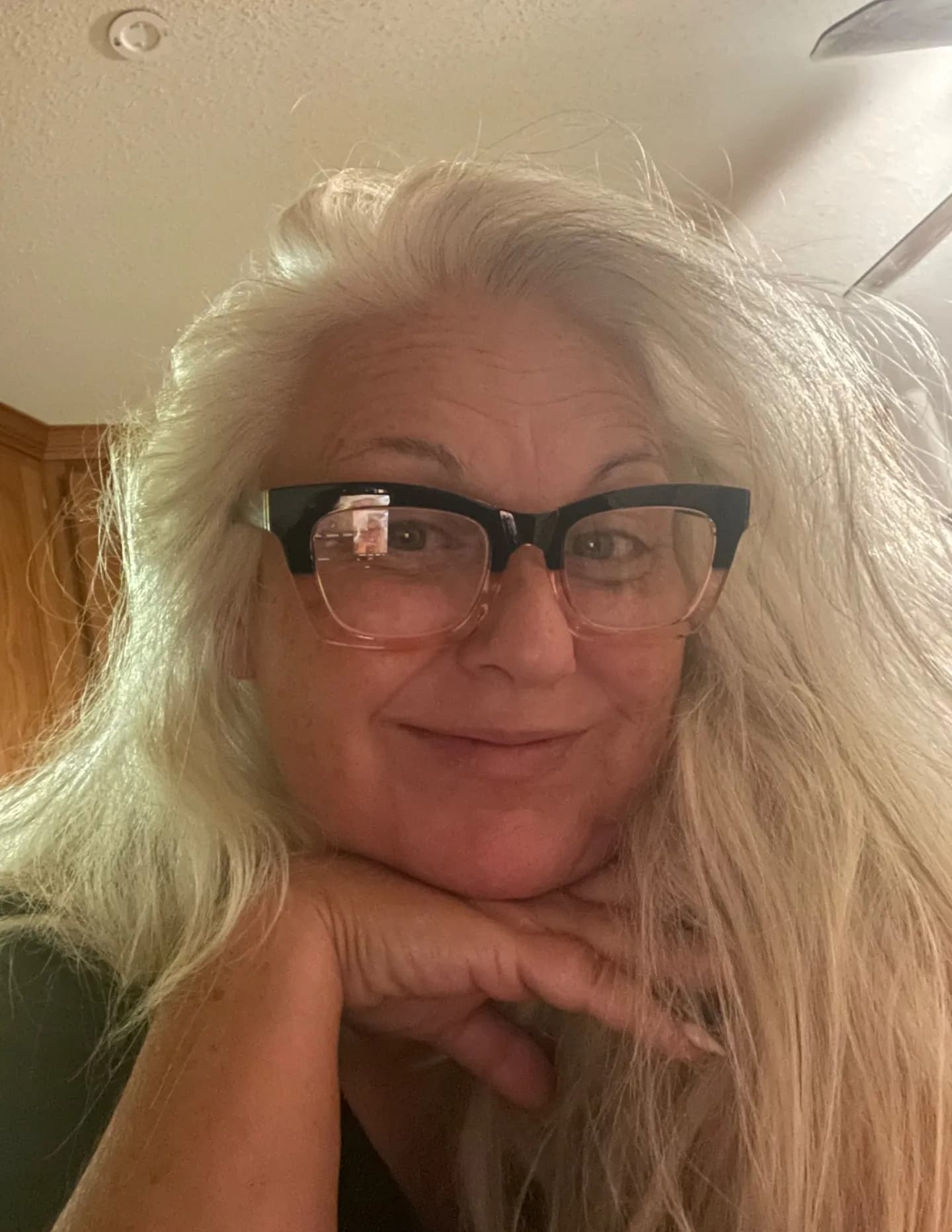 Angela Rose image