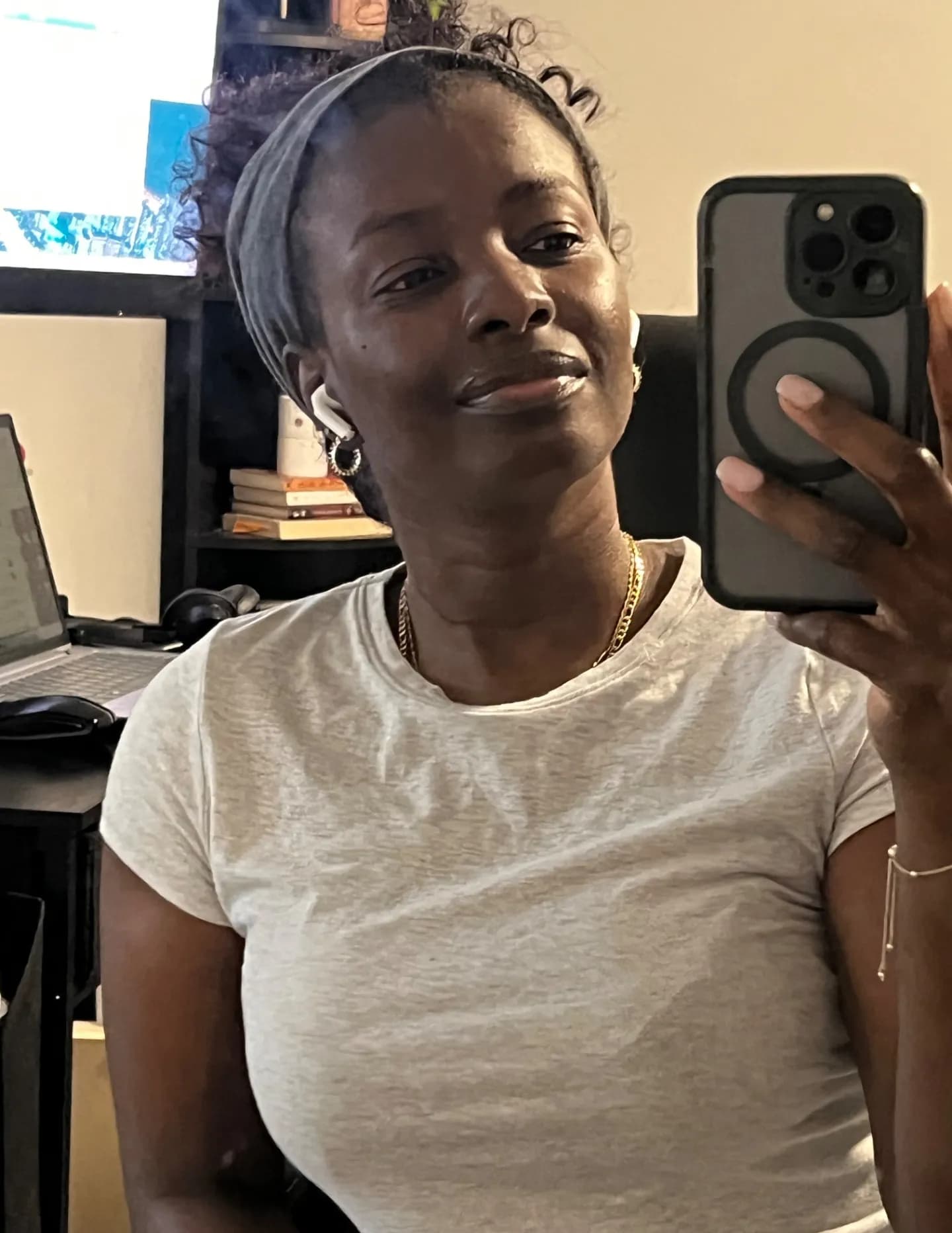 Julie image