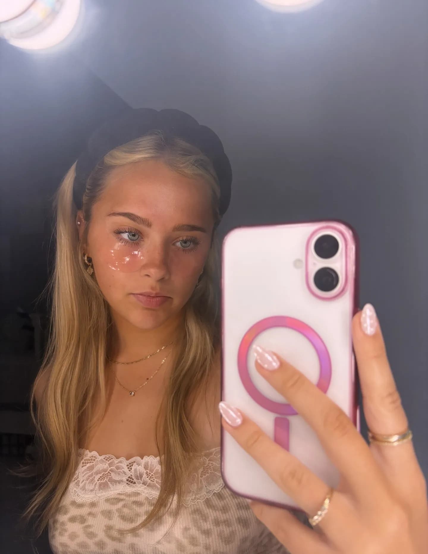 Avery Slater image