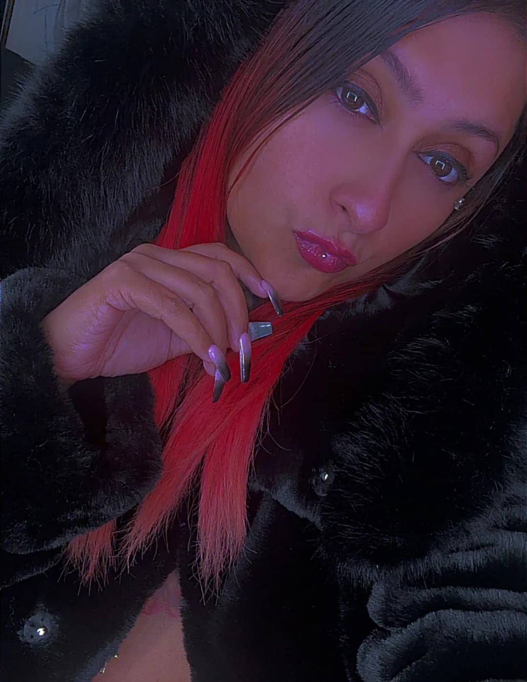 Nicole image