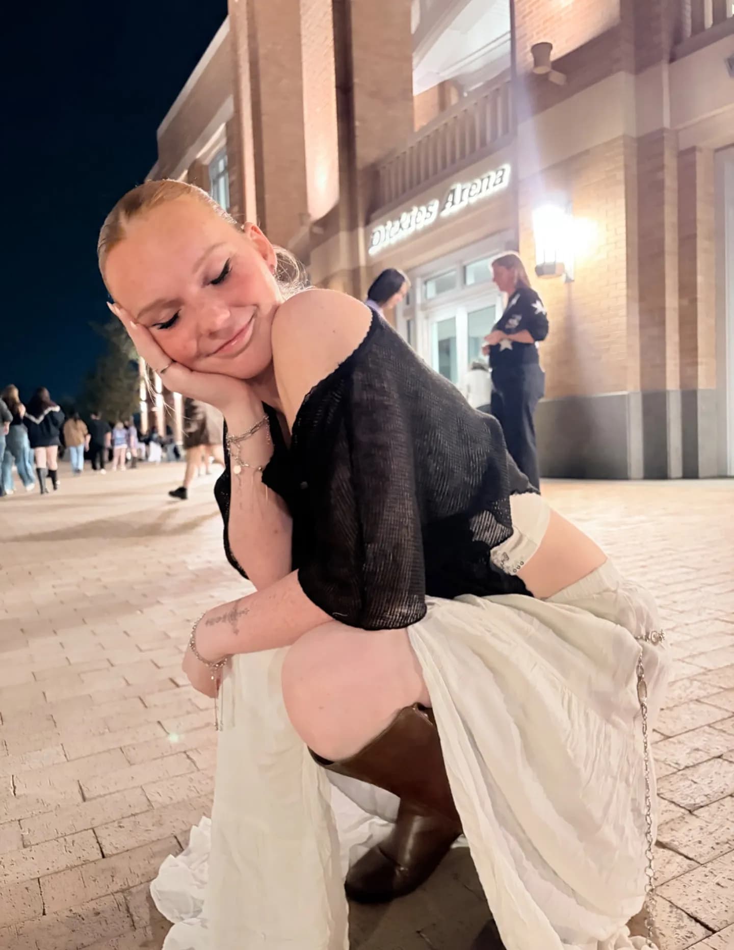 Ivy Keller image