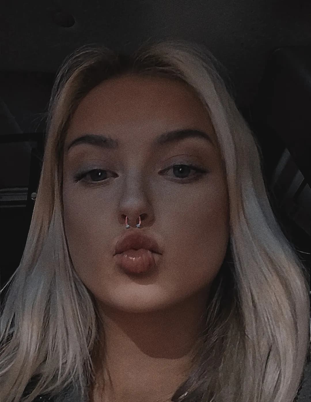Ava Parker image