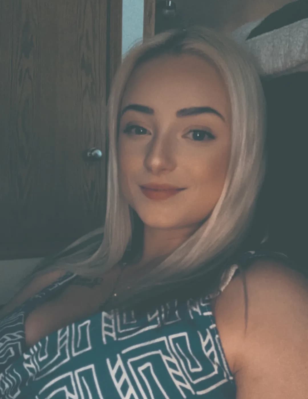Ava Parker image