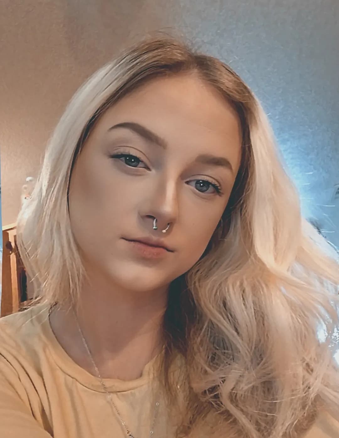 Ava Parker image