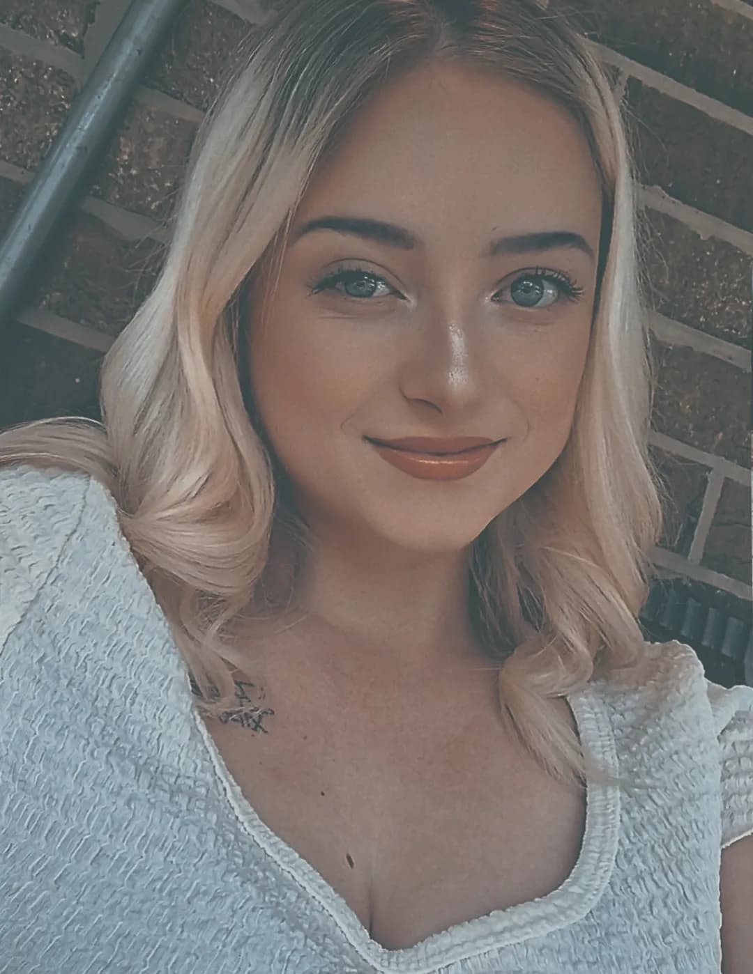 Ava Parker image