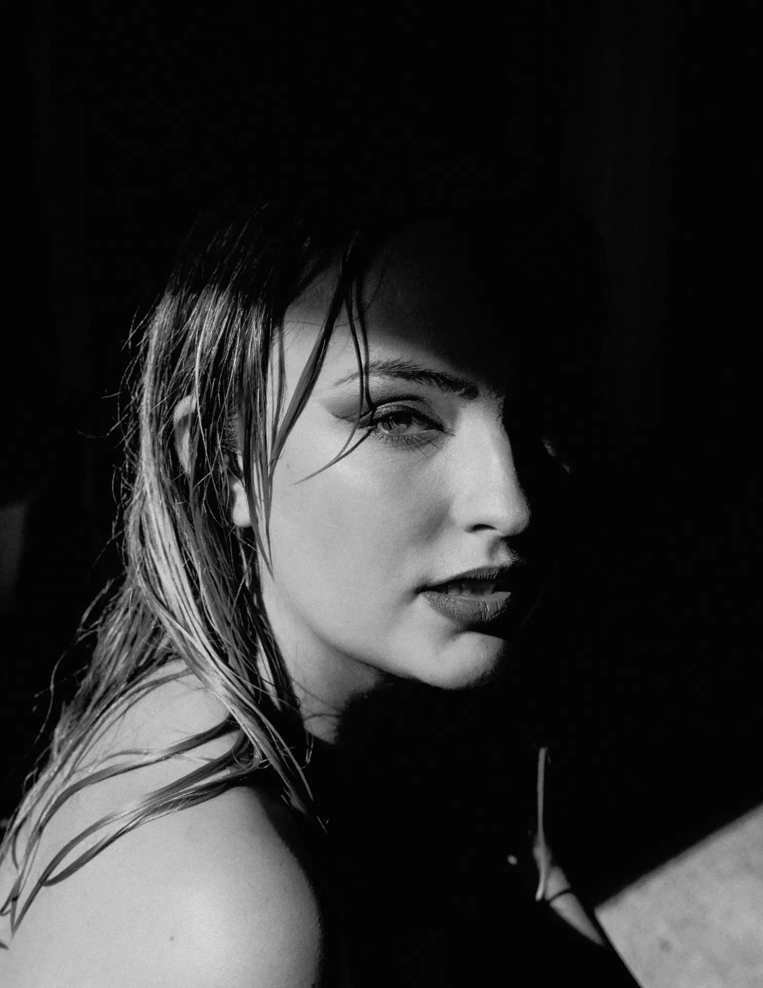 Viktoria Caroline image