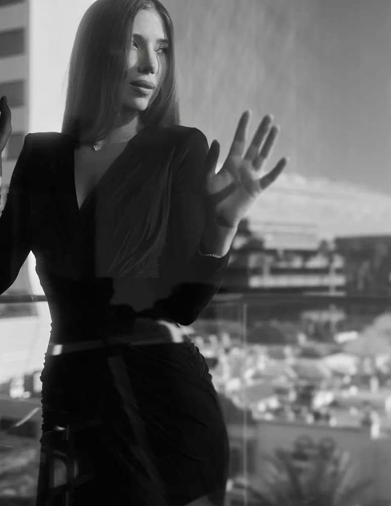 Marina Fox image