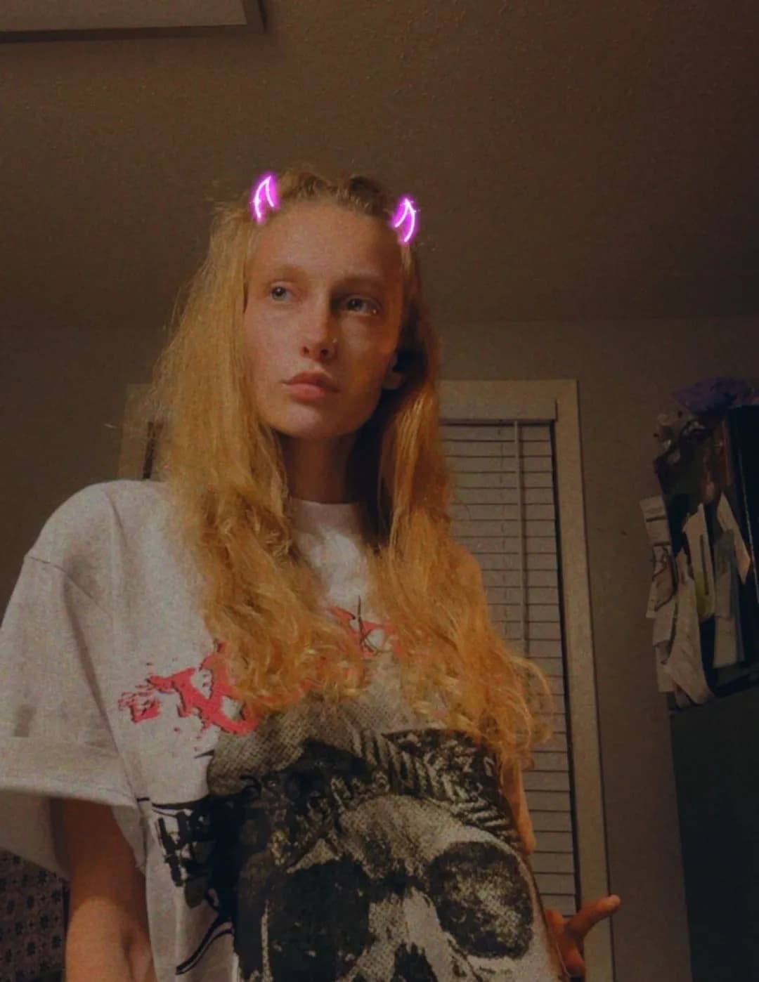 Lily Simones image