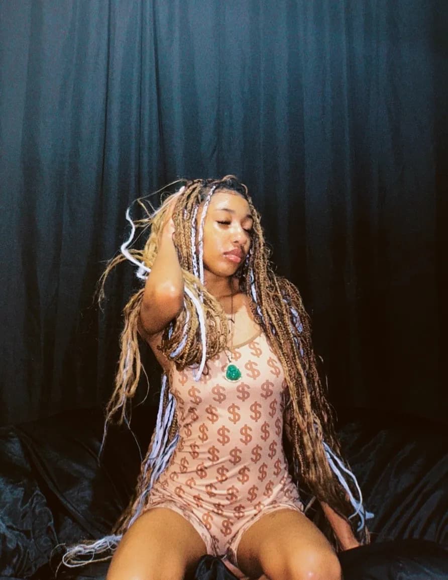 Tayla Taylor image