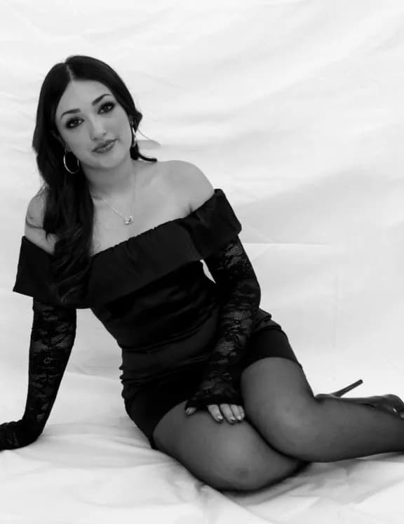 Ynez Garza image