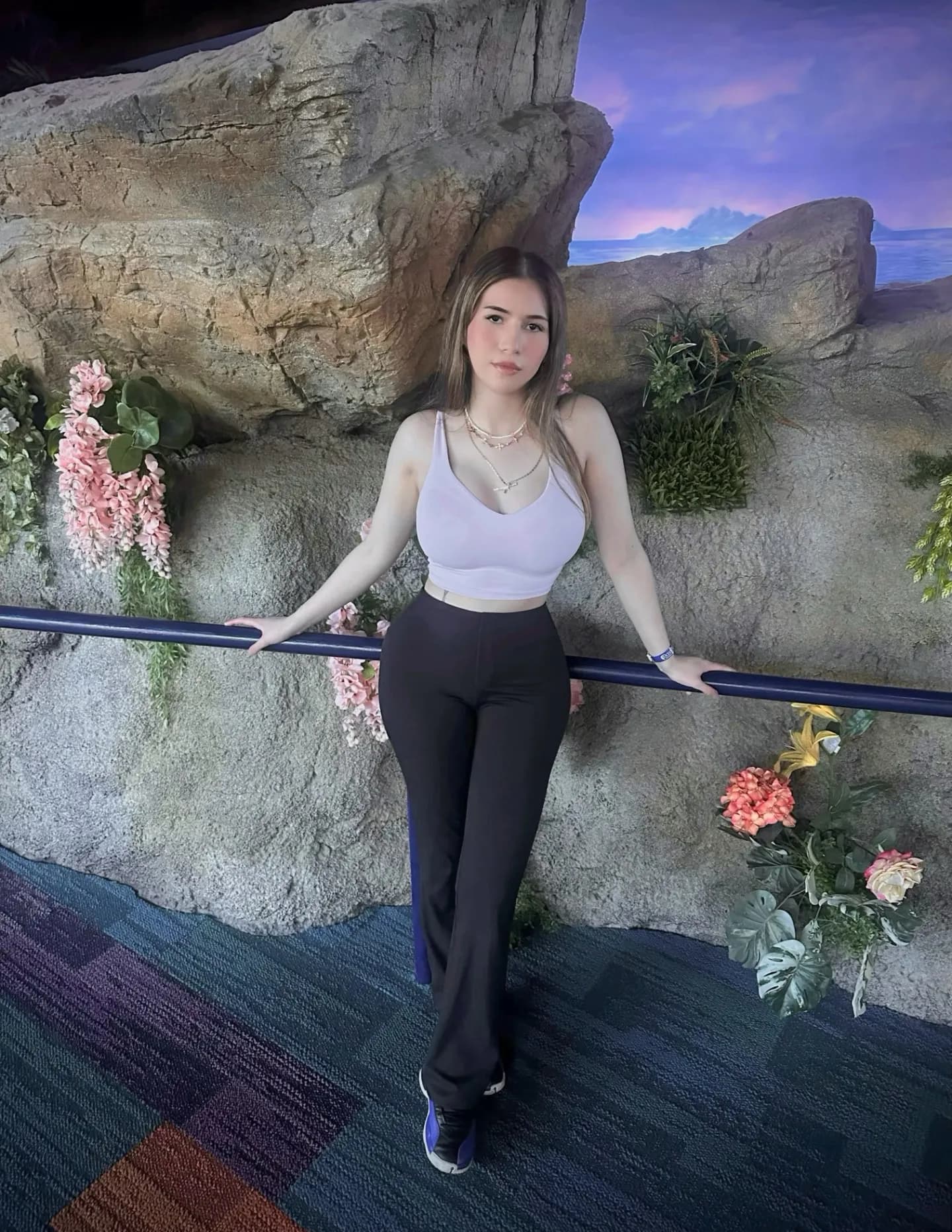 competitor QwOeG