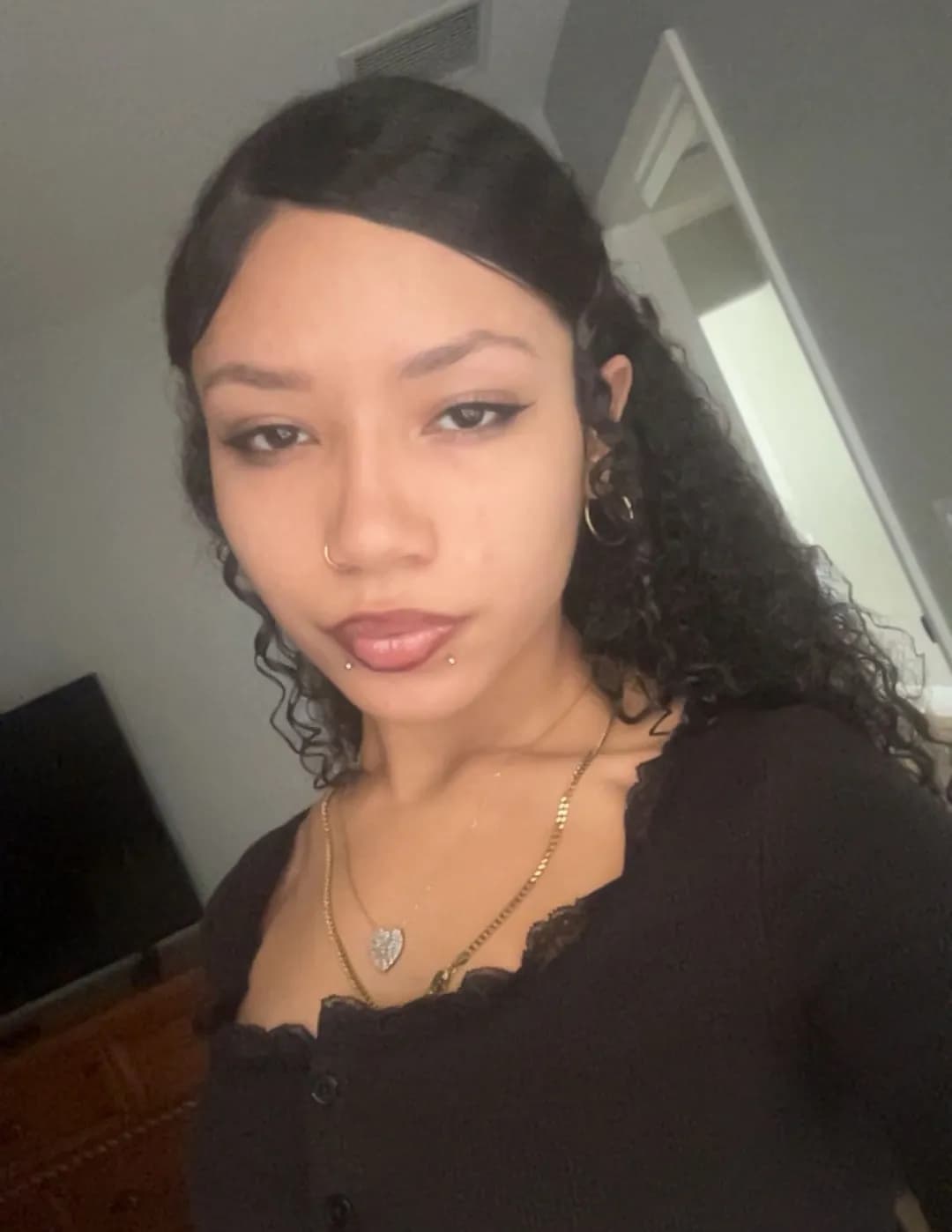 Isabella Solis image