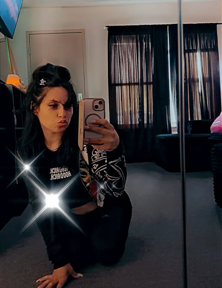 AlyssaNicole image