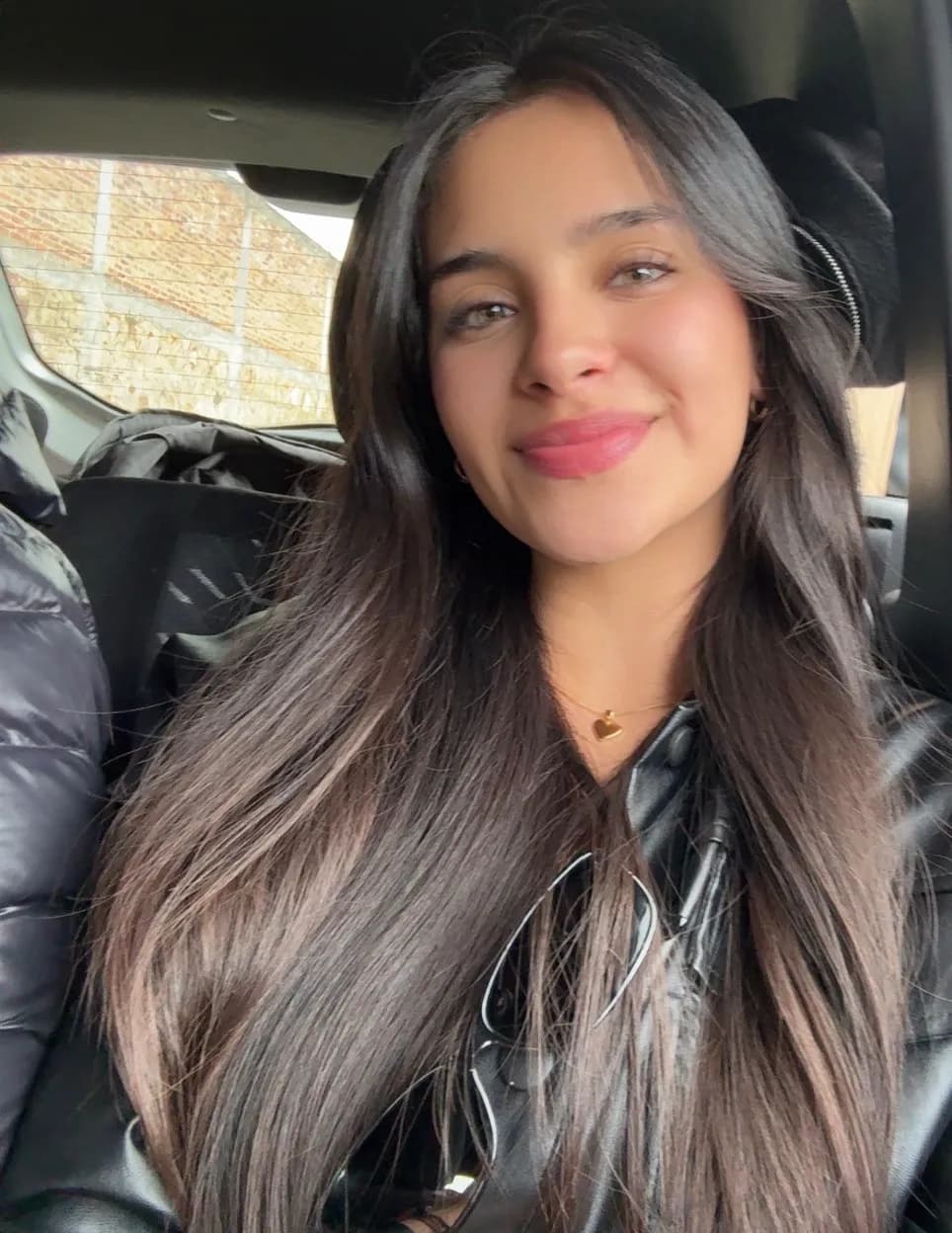 Laura montoya image