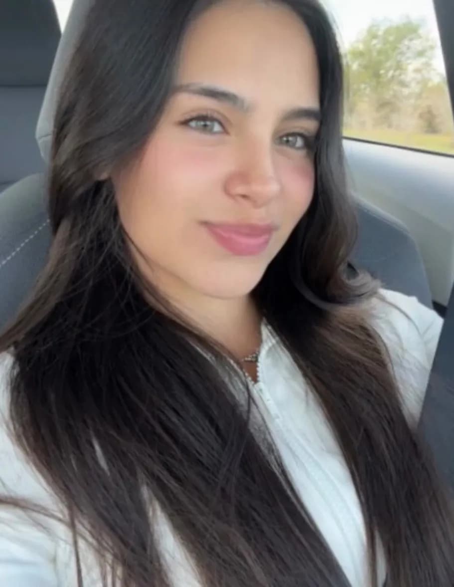 Laura montoya image
